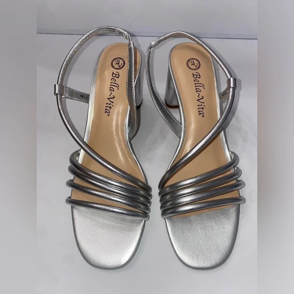Bella Vita Women's Silver Leather Zariah Heeled Sandals New 7.5N